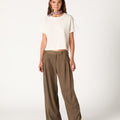 PANTALON RAYA MARRON CLARO