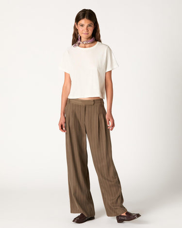 PANTALON RAYA MARRON CLARO