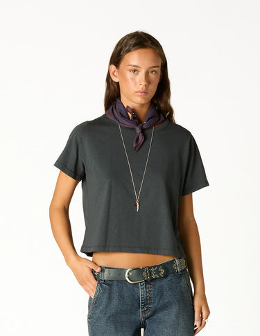 CAMISETA CORTA ANTRACITA NN