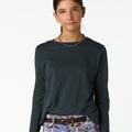 CHARCOAL LONG-SLEEVED T-SHIRT