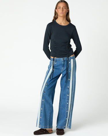 BLUE BUTTON DENIM