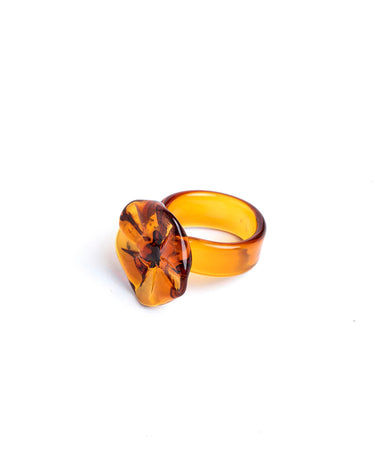 WALNUT FLOWER RING