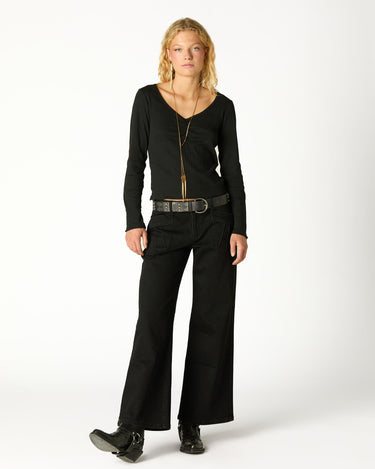 PANTALÓN BOLSILLOS COSTURAS BLACK