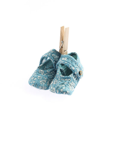 BABY SHOE POND TOILE
