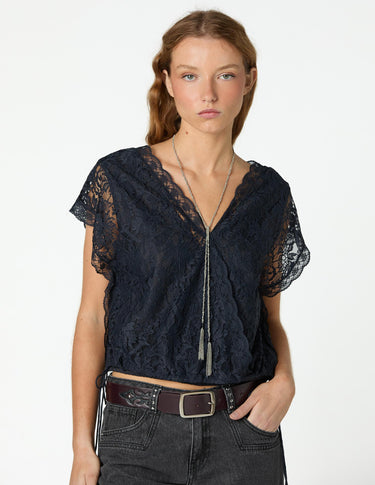 LACE CROSSOVER TOP