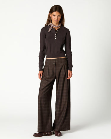 PANTALON PLIEGUE CUADRO MARRON