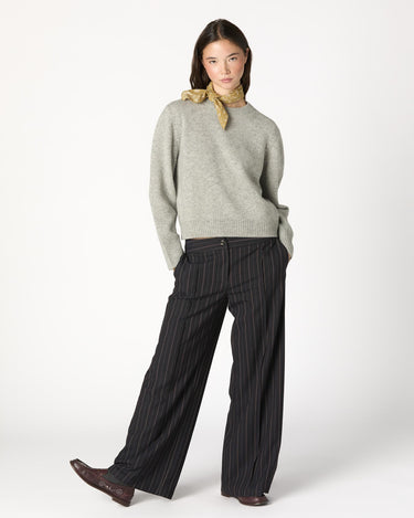 PANTALÓN COSTURA AZUL