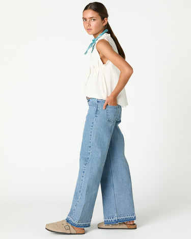 CRISS-CROSS DOBBY SLEEVELESS SHIRT
