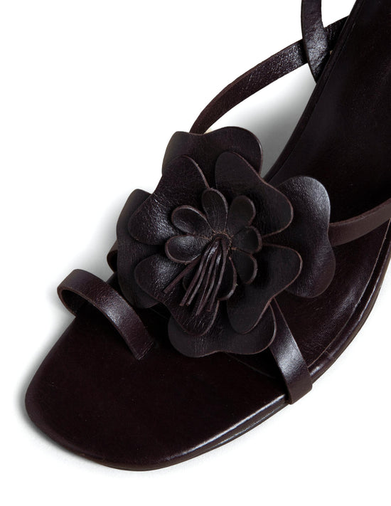 SANDALIA TACÓN FLOR MARRÓN
