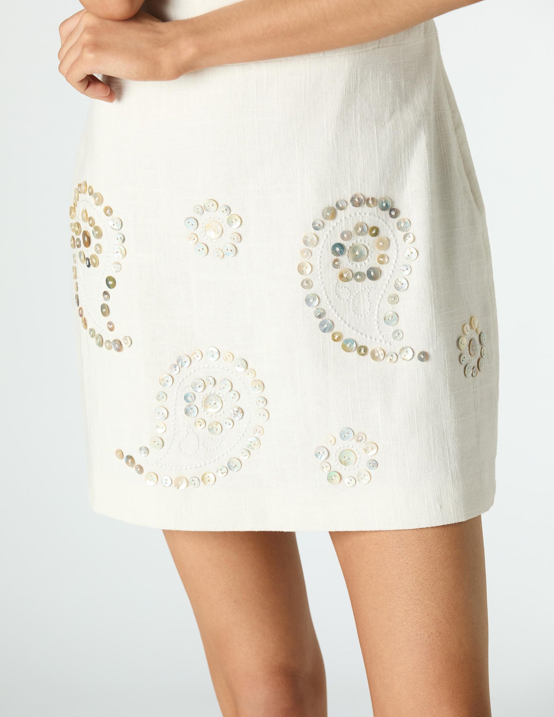 EMBROIDERED DRESS WITH BUTTONS ECRU