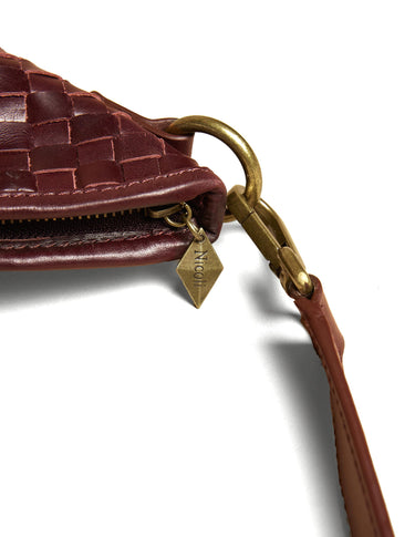 BOLSO TRENZADO MARRÓN