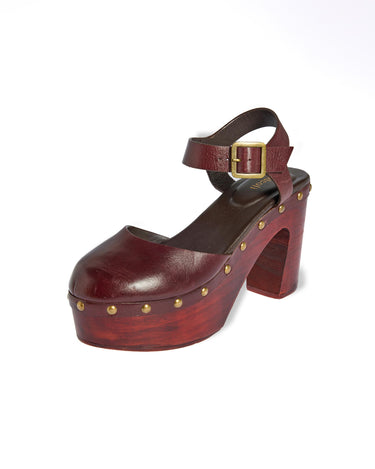 BURGUNDY WEDGE CLOG