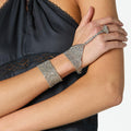 PULSERA DE MANO METÁLICA