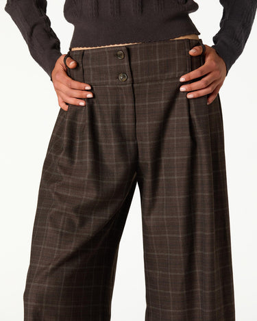 PANTALON PLIEGUE CUADRO MARRON