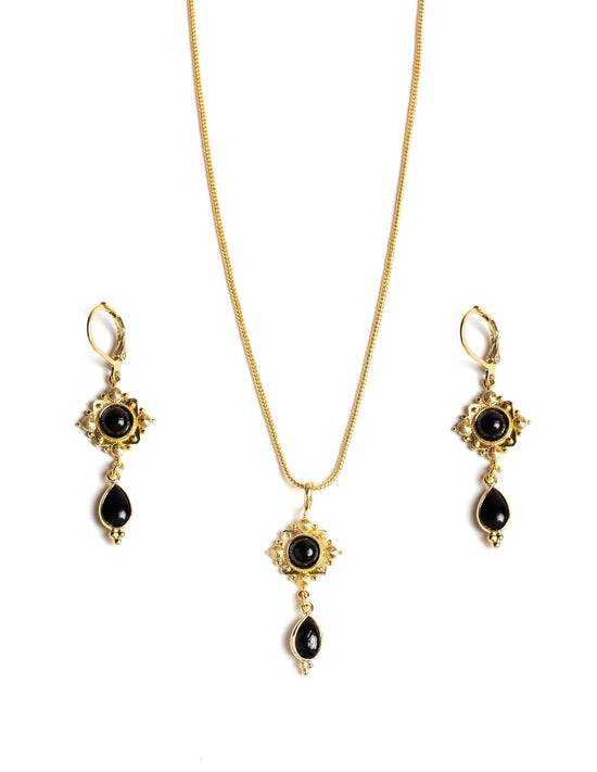 GOLD/BLACK SQUARE EARRING