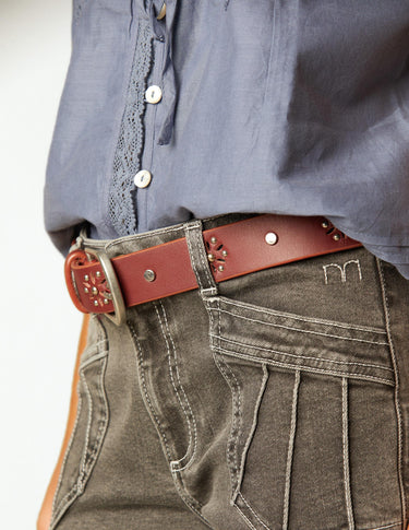GREY PANTS POCKETS SEAMS