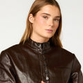 CHAQUETA PIPING MARRON