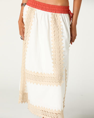 FALDA BRODERIE