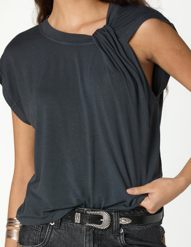 PLEATS ANTHRACITE T-SHIRT