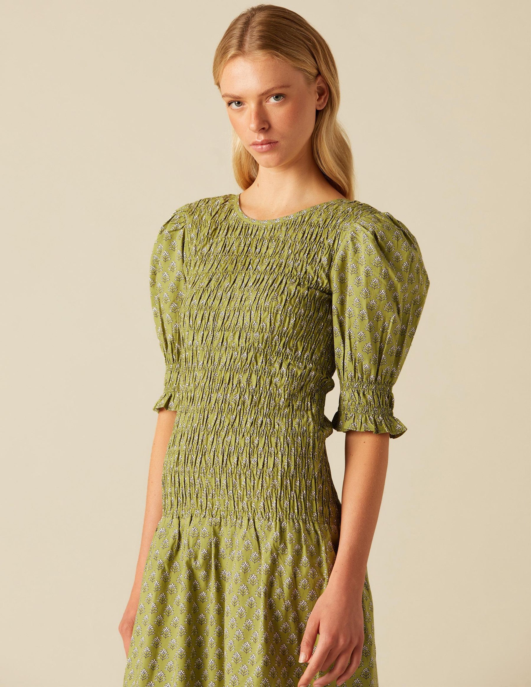 GATHERED DRESS BUTI GREEN LEAF