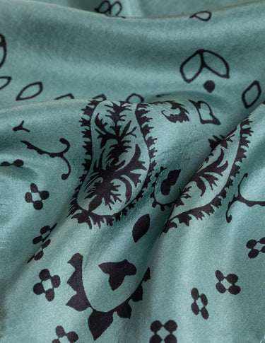 GREEN HUNTING BANDANA