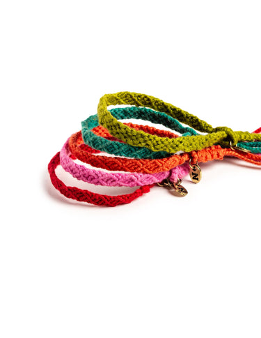 ORANGE STRING BRACELET