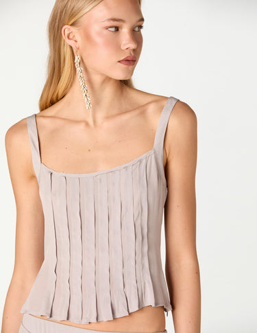 TOP TIRANTES PLIEGUES GRIS CLARO