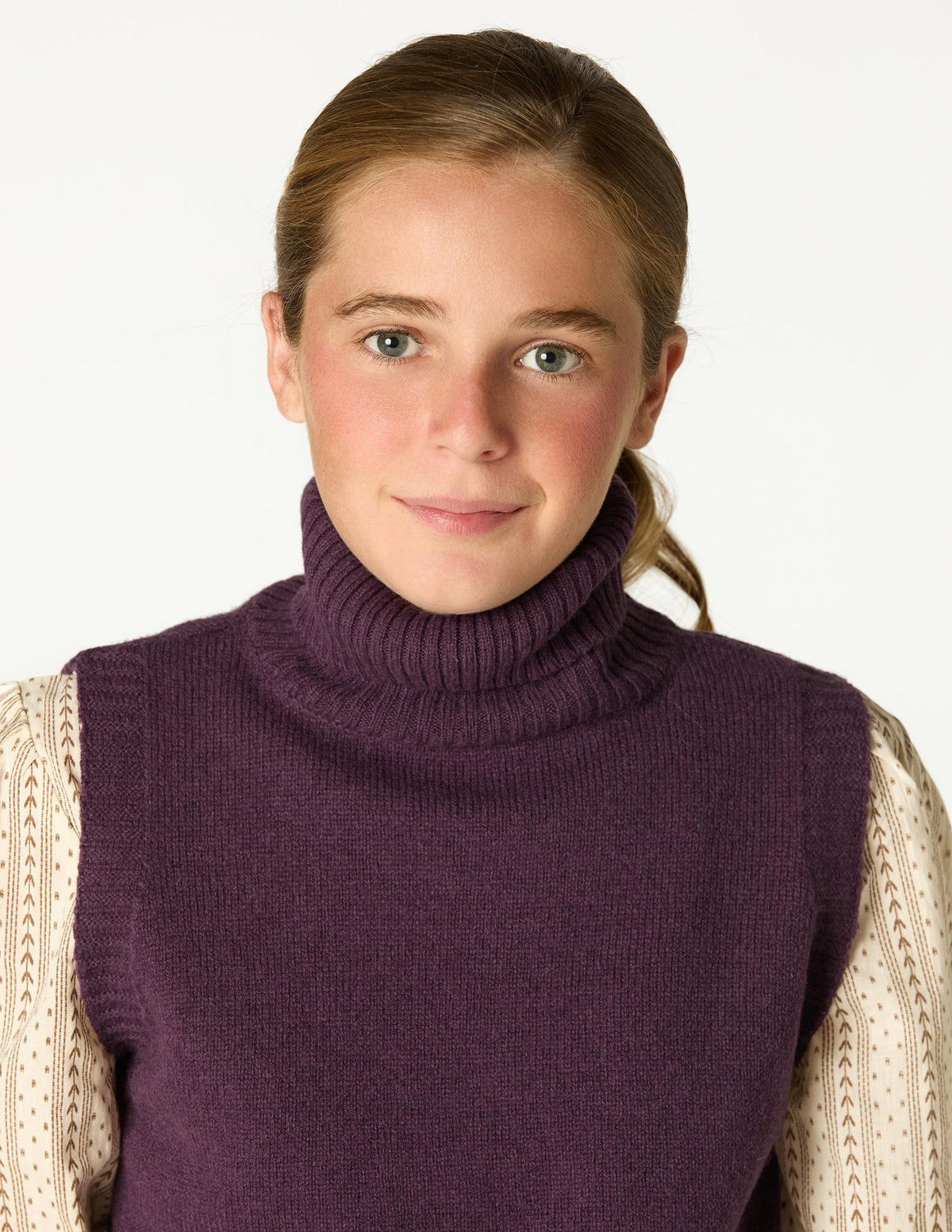 CHALECO CUELLO VUELTO PLUM