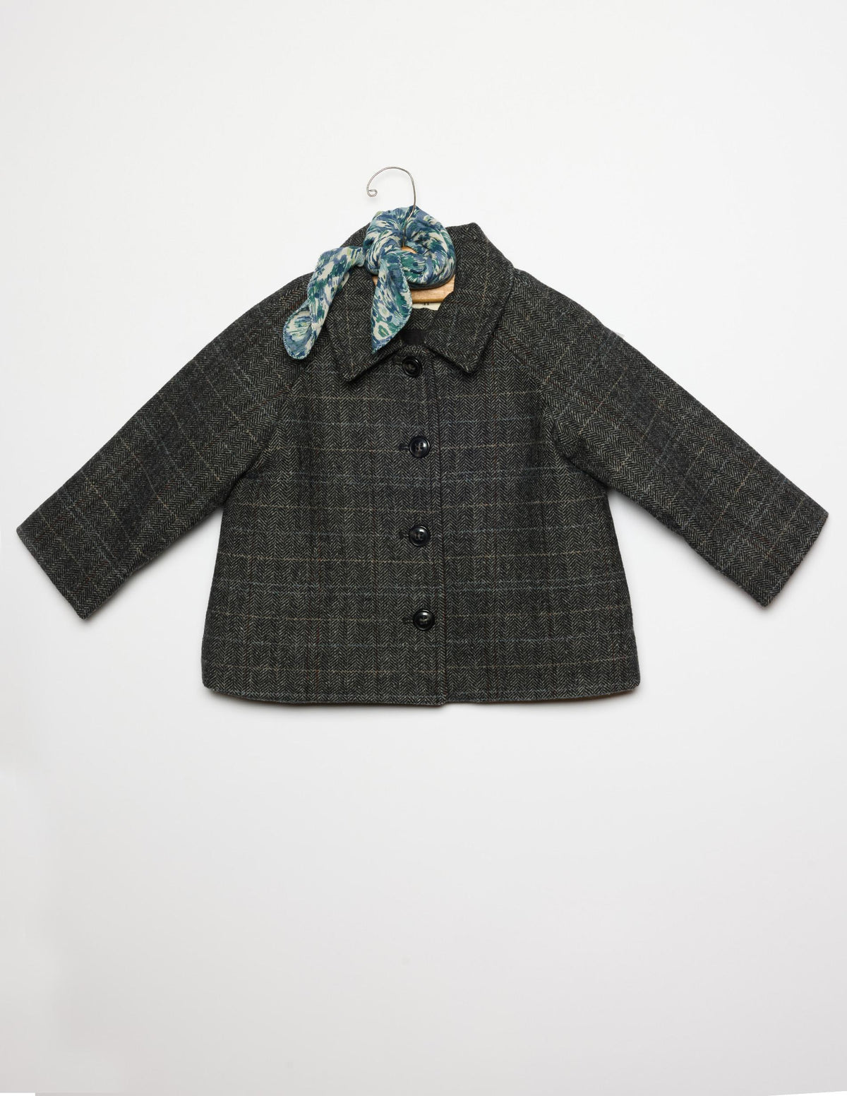ABRIGO CUELLO PICO CUADRO GREY