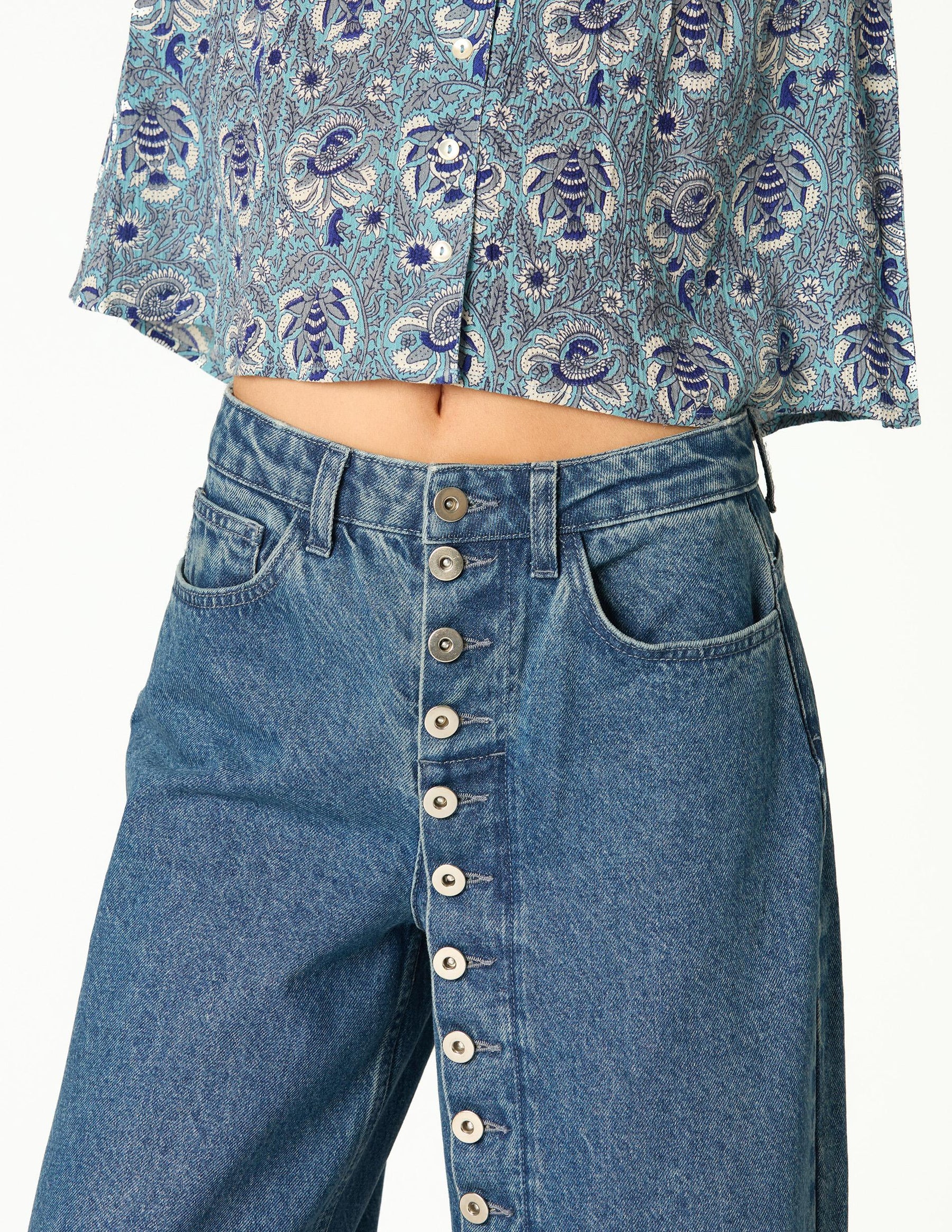 BUTTON-UP BLUE DENIM PANTS