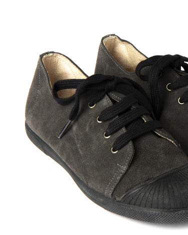 ZAPATILLA ANTRACITA CORDONES