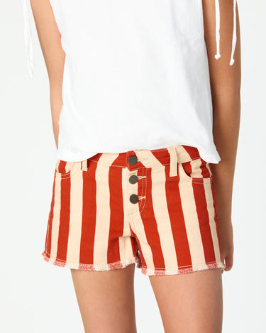 SHORT RED STRIPE