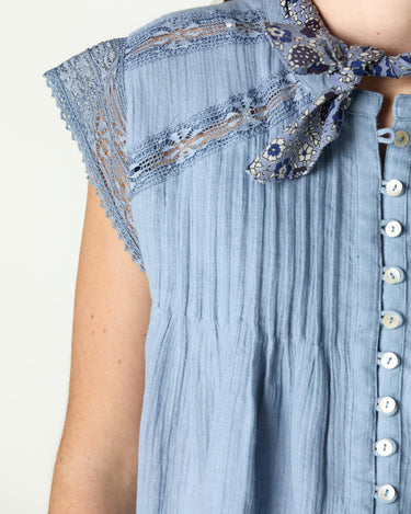 GATHERED BUTTON-DOWN SHIRT ANILINE BLUE