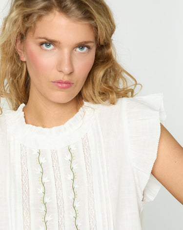 EMBROIDERED FLOWER SHIRT