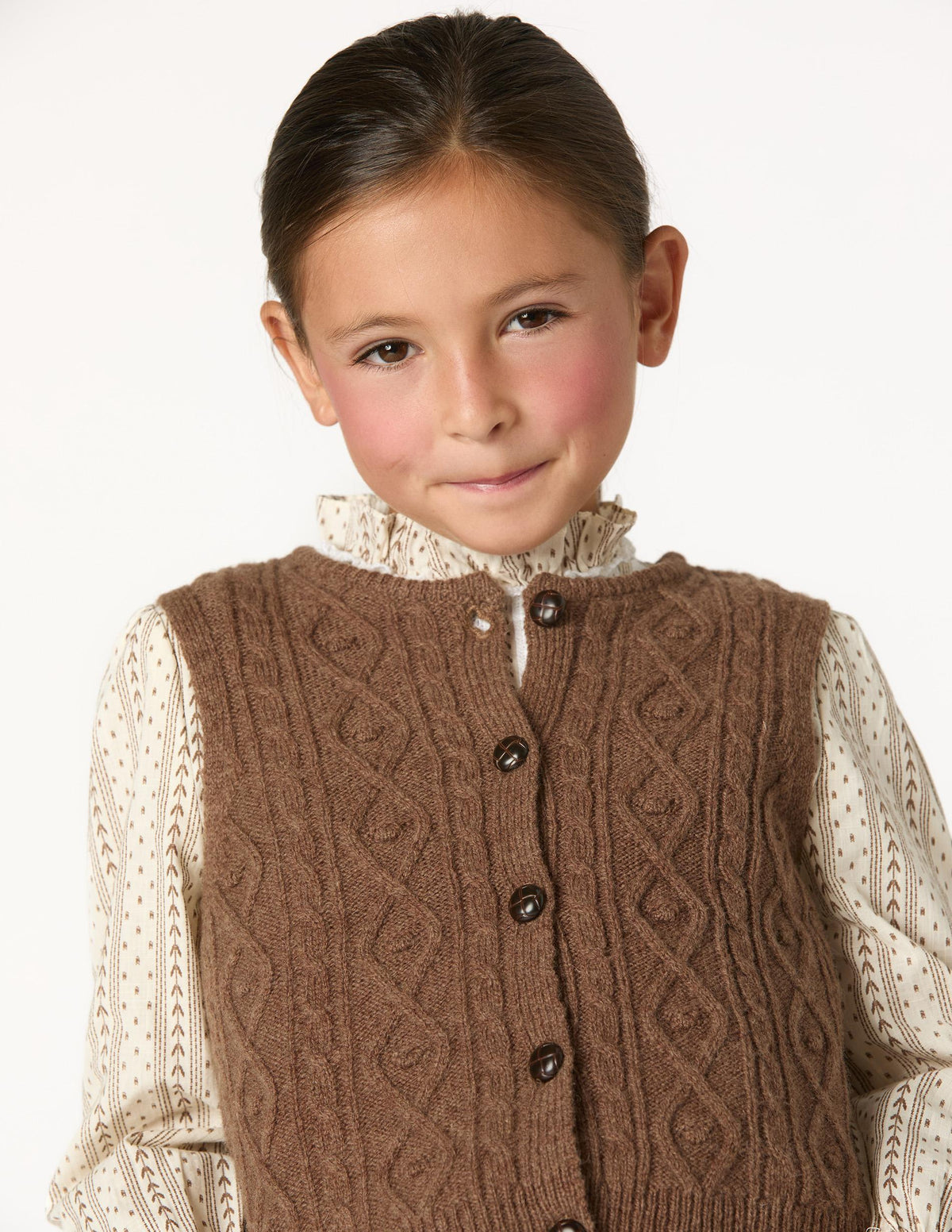 BARK CABLE KNIT VEST