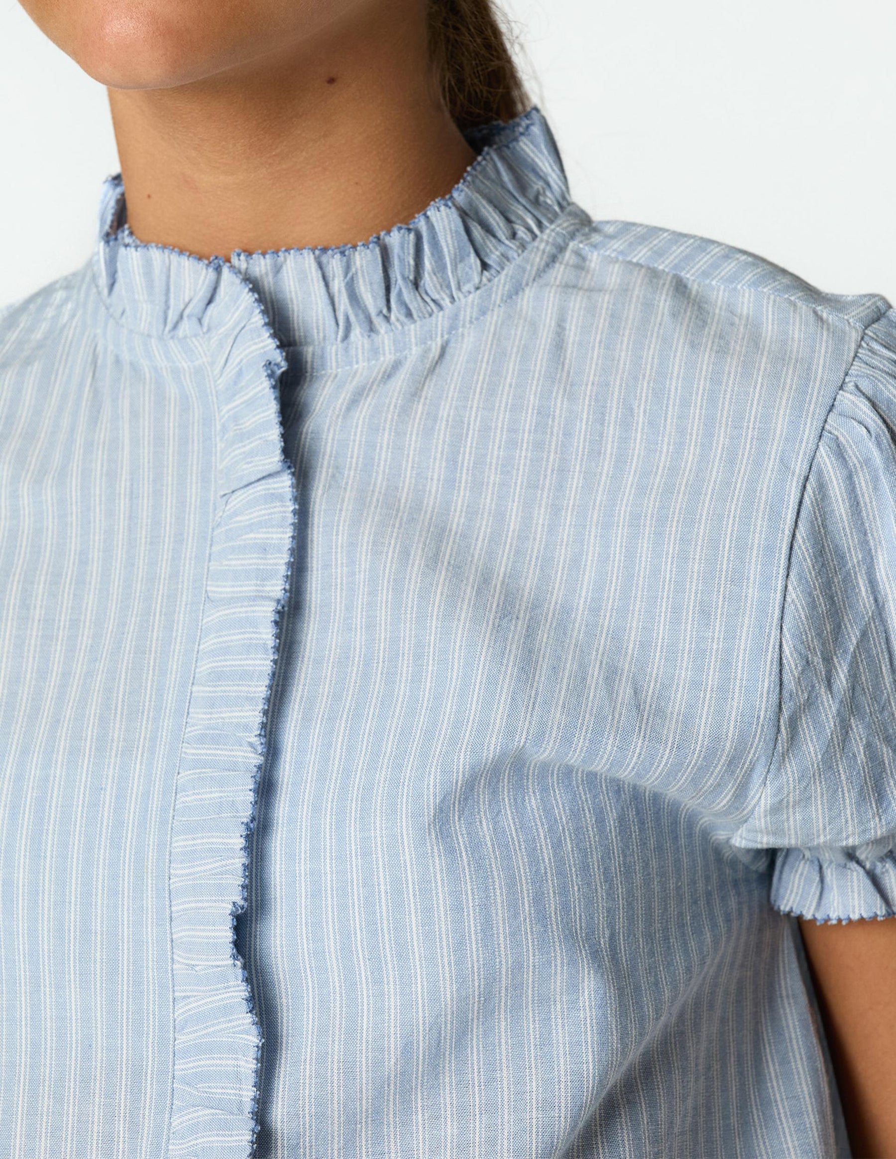 CAMISA CUELLO PERKINS RAYA