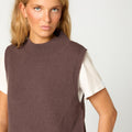 ROUND NECK VEST CHOCOLATE