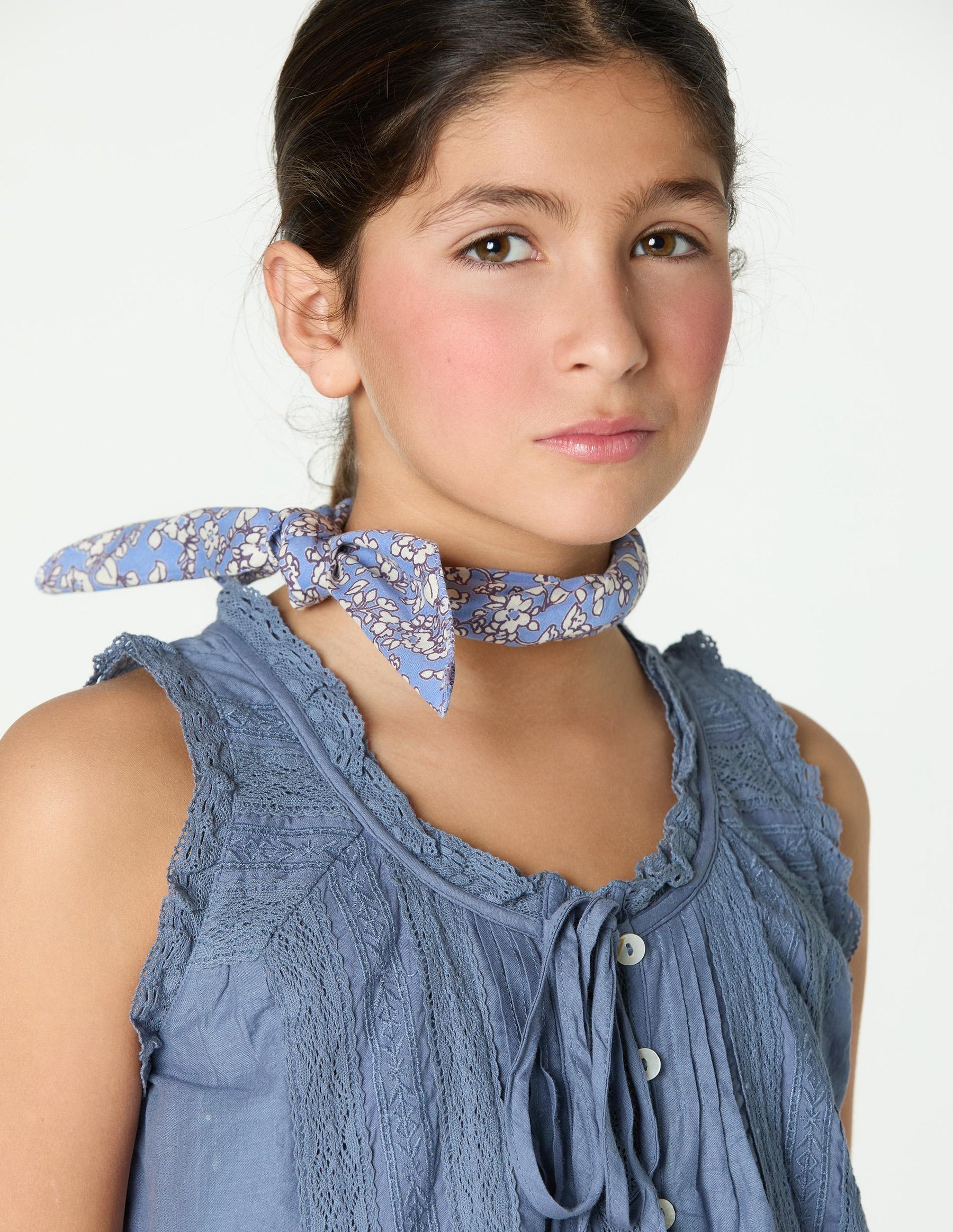 TOP BOTONES ENCAJES AZUL