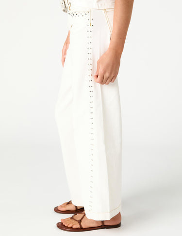 WHITE JEANS MINI STUDS