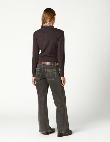 PANTALÓN GRIS BOLSILLOS COSTURAS