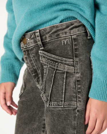 PANTALÓN GRIS BOLSILLOS COSTURAS