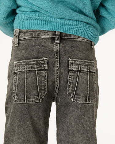 PANTALÓN GRIS BOLSILLOS COSTURAS
