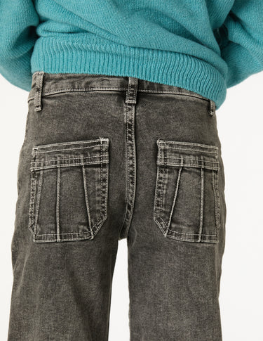 GREY PANTS POCKETS SEAMS