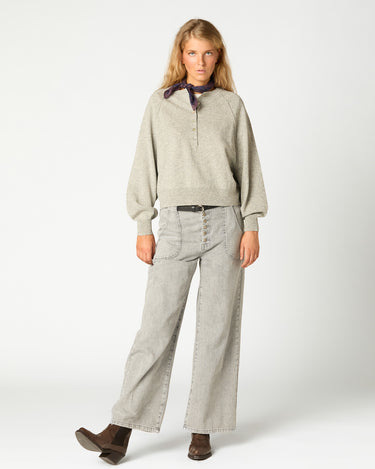 PANTALÓN DENIM TIRO ALTO GRIS CLARO