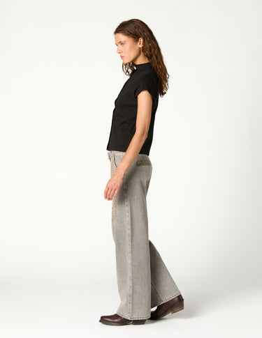 PANTALON BORDADO DENIM GRIS