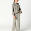 PANTALÓN GRIS CLARO TACHAS MINI