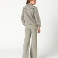 PANTALÓN GRIS CLARO TACHAS MINI