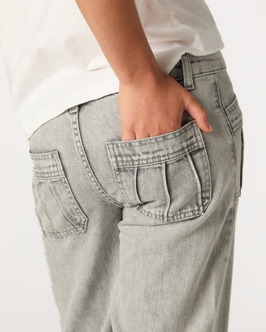 LIGHT GREY TROUSERS POCKETS SEAMS