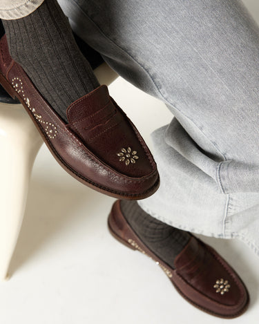 MOCASIN PIEL TACHAS