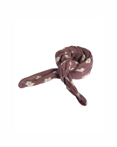 LEAF PRINT CHOCOLATE SCARF